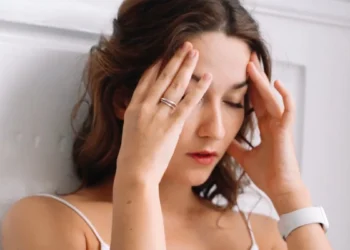 5 Signs of an Energy Vampire: Coping Guide for Empaths